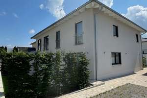 Exklusives Wohnen in moderner Doppelhaushälfte - oder für Kapitalanleger! – Die vollständige Adresse der Immobilie erhältst du vom Anbieter., 93142 Maxhütte-Haidhof – Vorschaubild 1