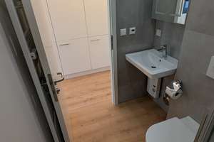 Design-Erstbezug in Derendorf: Kernsaniertes High-Tech-Apartment mit Süd-Ost-Balkon – Bülowstraße 15, 40476 Derendorf, Düsseldorf – Vorschaubild 13