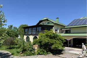 Exklusiver Vierseithof mit modernem Wohnhaus und vielseitigen Stallungen