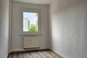 3-Raumwohnung mit Dusche und Balkon in Döbeln Ost – Lommatzscher Straße 3, 4720 Mittelsachsen (Kreis) – Vorschaubild 4