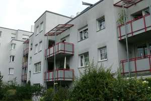 Für Sie renoviert! Neustart in Ihrer 4-Zimmer-Erdgeschoß-Wohnung mit Balkon – Kölner Str. 35, 90425 Wetzendorf, Nürnberg – Vorschaubild 2