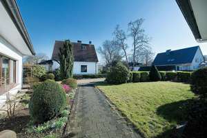 Charmantes Einfamilienhaus in Top-Lage von Solingen mit Ausbaupotenzial! – Die vollständige Adresse der Immobilie erhältst du vom Anbieter., 42699 Ohligs/Aufderhöhe/Merscheid, Solingen – Vorschaubild 4