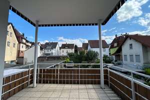 Helle 3-Zimmer-Wohnung mit großem Balkon in ruhiger Lage