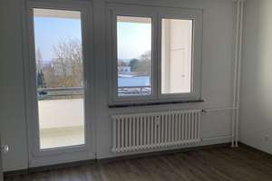 3-Zimmer Wohnung mit Balkon und Aufzug! – Sanddornweg 14, 33609 Heepen, Bielefeld – Vorschaubild 2