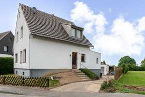 Freistehendes Einfamilienhaus auf großem Grundstück in ruhiger Wohnlage von Alt-Stockheim – Engelsweidchen 15, 52372 Düren (Kreis) – Vorschaubild 1