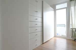 Krefeld-Uerdingen: Geschmackvoll sanierte 3 Zimmerwohnung mit Blick über Krefeld – Die vollständige Adresse der Immobilie erhältst du vom Anbieter., 47829 Uerdingen, Krefeld – Vorschaubild 9