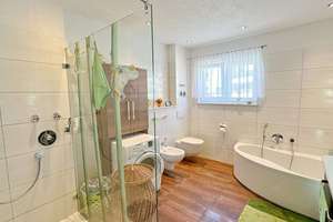 Großzügige, lichtdurchflutete Erdgeschosswohnung mit Wintergarten und viel Raum – Die vollständige Adresse der Immobilie erhältst du vom Anbieter., 88677 Markdorf – Vorschaubild 8