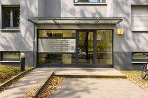 Bezugsfrei: 4-Zimmer-EG-Wohnung mit Terrasse, 2 Bädern, 3 Schlafzimmern & TG-Stellplatz – 60486 Bockenheim, Frankfurt am Main – Vorschaubild 13