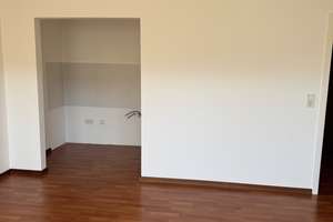  Helles Einzimmerappartement mit großzügiger Terrasse – Teichstrasse 14, 50827 Bickendorf, Köln – Vorschaubild 2