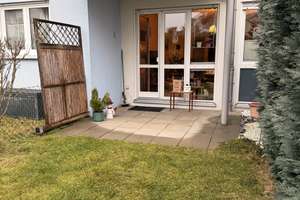 **Attraktive Kapitalanlage** mit Potential: 2-Zimmer-ETW Garten & TG-Stellplatz