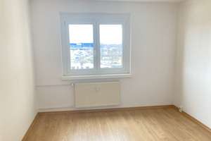 VIER Zimmer für Ihre Familie! MIT BALKON... – Birkholzer Weg 22, 39128 Neustädter Feld, Magdeburg – Vorschaubild 3