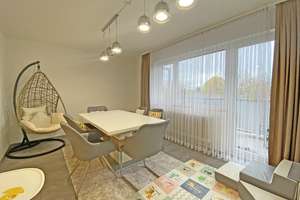 6914 - Großzügig geschnittene 3-Zimmerwohnung mit Tageslichtbad und Balkon! – Die vollständige Adresse der Immobilie erhältst du vom Anbieter., 76185 Grünwinkel, Karlsruhe – Vorschaubild 2