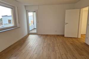 Erstbezug nach Renovierung: Sonnige 3 ZKB + Balkon – Die vollständige Adresse der Immobilie erhältst du vom Anbieter., 33649 Brackwede, Bielefeld – Vorschaubild 2