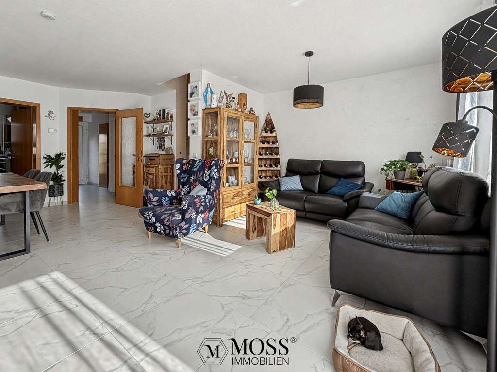 Immobilie in Schallstadt - Leerstehend: Reihenhaus der Extraklasse in Schallstadt/Mengen-Privater Rückzugsort mit Pool & Charme - Bild 4