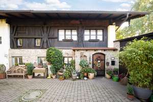 H&G - Anno 1800 - Mangfall Chalet mit zauberhaftem Garten im Raum Rosenheim – Die vollständige Adresse der Immobilie erhältst du vom Anbieter., 83620 Feldkirchen-Westerham – Vorschaubild 1