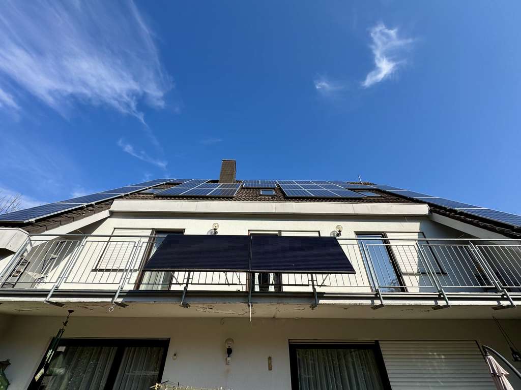 Immobilie in Annweiler am Trifels - Großzügiges Einfamilienhaus mit Balkon, Sauna, Gästewohnung und Burgblick in ruhiger Hanglage - Bild 3