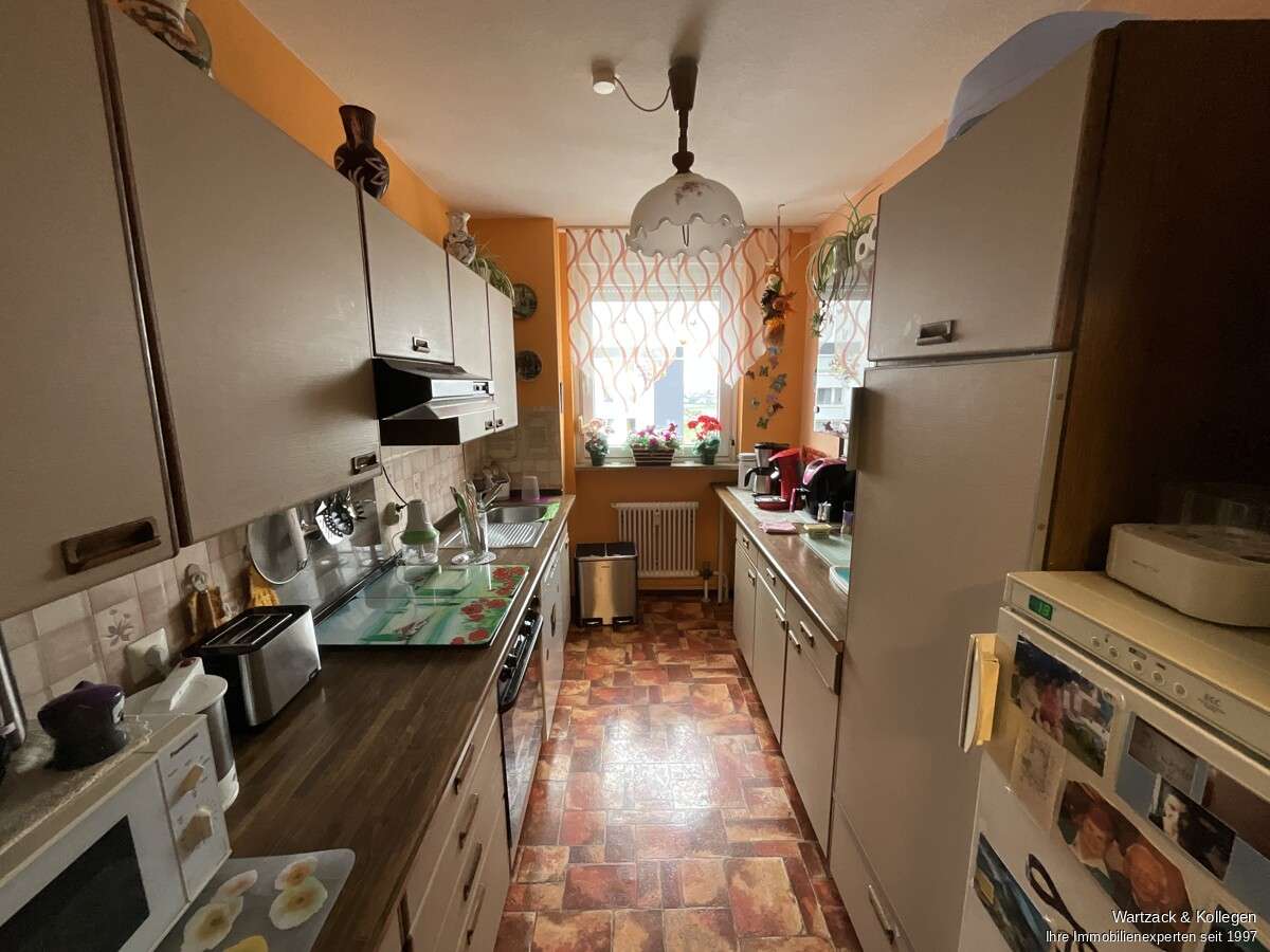 Immobilie in Schwabach - Vermietete 3-Zimmer-Wohnung 
mit Balkon und Garage 
inkl. Traumblick auf Schwabach - Bild 4