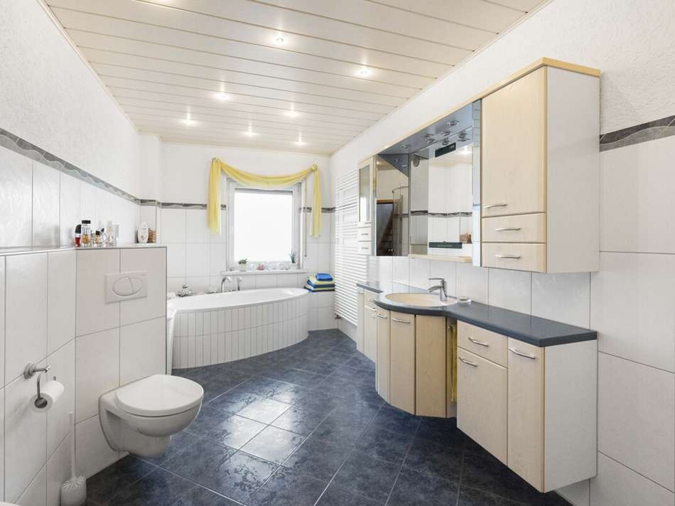 Badezimmer Wohnung 1