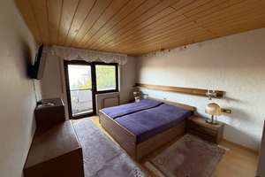 Selten großzügig u. komfortabel! Extravag. EFH m. 330 m² Wohnfl. u. 8,8 Ar Grdst. in idyll. Lage! – Die vollständige Adresse der Immobilie erhältst du vom Anbieter., 72664 Kohlberg – Vorschaubild 21