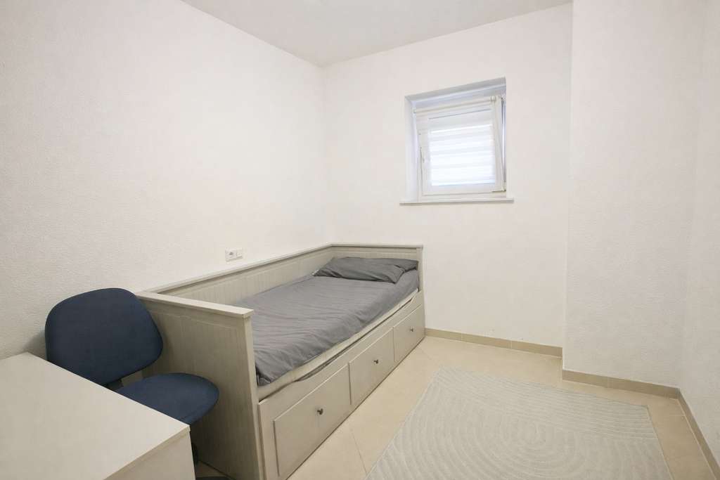 Immobilie in Weingarten - Kapitalanleger aufgepasst: Solides Wohnhaus mit 3 Wohnungen in Nähe zur Hochschule - Bild 4