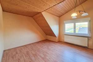 Ingelheim/Groß-Winternheim: Familienhaus mit großem Grundstück, Traumblick und viel Platz! – Die vollständige Adresse der Immobilie erhältst du vom Anbieter., 55218 Ingelheim am Rhein – Vorschaubild 7
