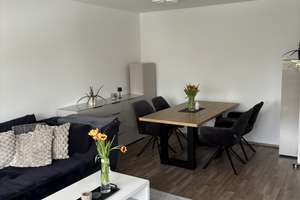 gemütliche 2 Zi Dachgeschosswohnung, gute Lage ,fertig zum Einziehen – Hainstraße 164, 42109 Uellendahl-Katernberg, Wuppertal – Vorschaubild 2