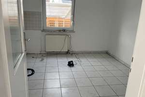 Vielseitiges Haus in Reutlingen: Raum für Ihre Ideen – Die vollständige Adresse der Immobilie erhältst du vom Anbieter., 72768 Rommelsbach, Reutlingen – Vorschaubild 16