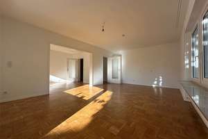 Renovierte 4-Zimmer-Wohnung in begehrter Toplage am Killesberg!