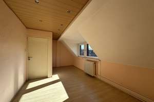 Geräumiges 10-Zimmer Reiheneckhaus in Duisburg-Aldenrade mit Garage – Die vollständige Adresse der Immobilie erhältst du vom Anbieter., 47179 Aldenrade, Duisburg – Vorschaubild 18