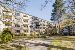 Modernisierte 3-Zimmer-Wohnung mit Südbalkon in ruhiger Lage in Berlin-Westend