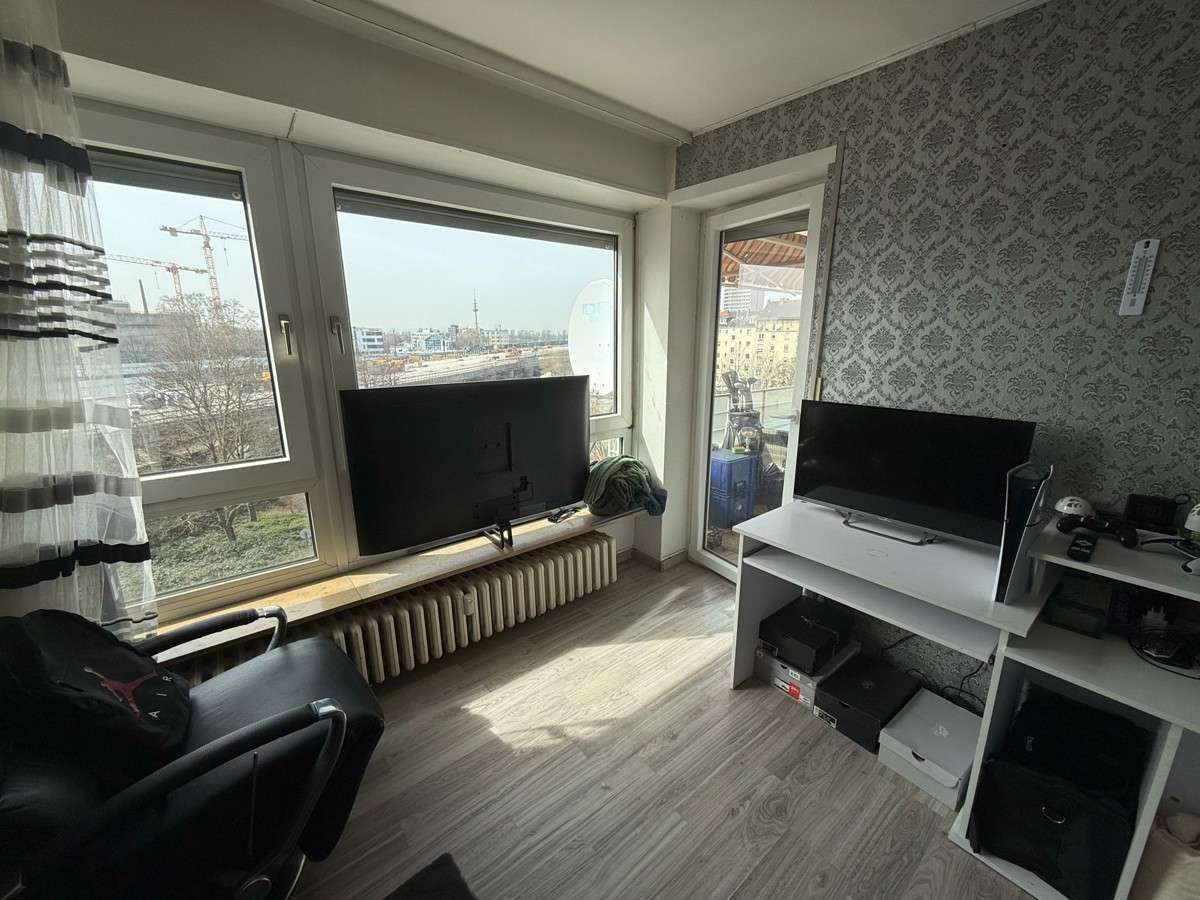 Immobilie in Ludwigshafen am Rhein - 15€/m² Nettokalt - Bild 1