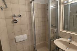 Exklusive 3-Zimmer-Wohnung mit EBK, Gäste-WC mit Dusche und Stellplatz nahe Dus Zoopark, ruhige lage – Marie-Juchacz-Straße 9, 40470 Mörsenbroich, Düsseldorf – Vorschaubild 11