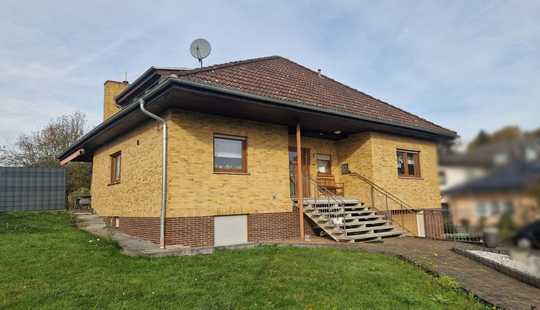 Bild von Großzügiges Einfamilienhaus im Bungalowstil in Ortsrandlage zwischen Montabaur und Limburg!