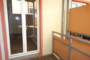 Schnell ANSCHAUEN und EINZIEHEN: Neuer schicker Laminatboden + Fensterbad + gemütlicher Balkon – Carl-von-Ossietzky-Str. 42b, 9126 Lutherviertel, Chemnitz – Vorschaubild 12