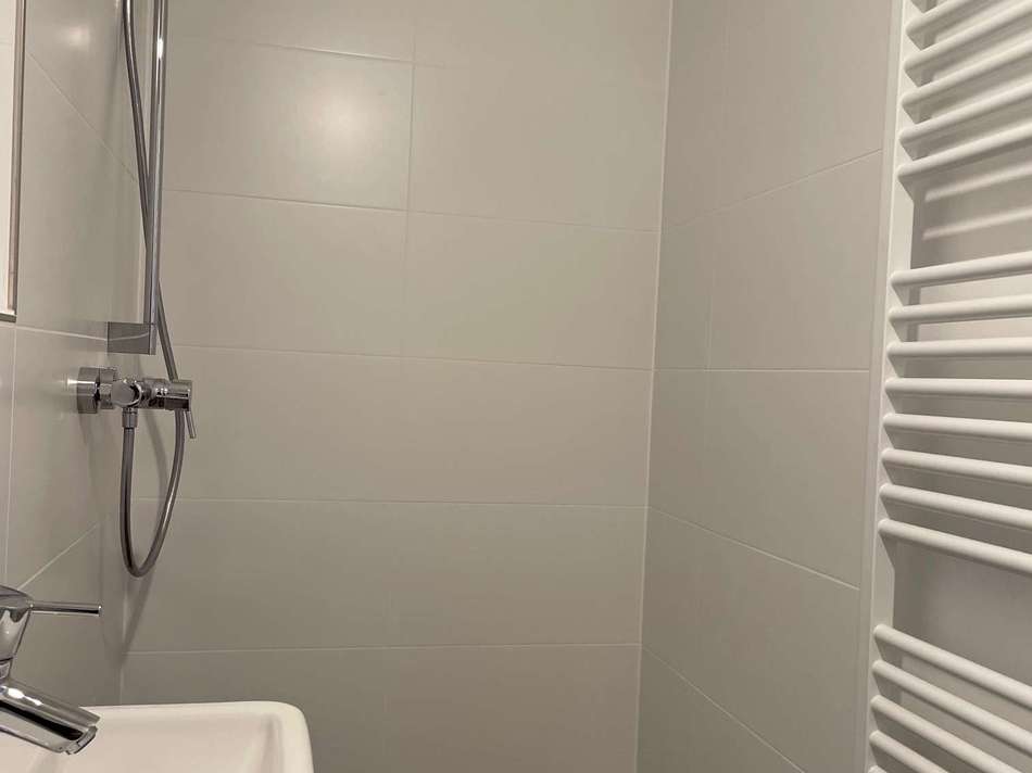 Gäste-WC mit Dusche