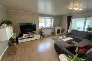 Großzügiges Einfamilienhaus mit Einliegerwohnung + separatem Ferienhaus in beliebter Wohnsiedlung (c – Müritz (Kreis) – Vorschaubild 8