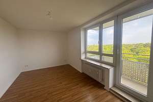 große familienfreundliche 3,5-Zimmer-Wohnung in zentraler Lage von Neuperlach  – Adenauerring 20, 81737 Neuperlach, München – Vorschaubild 7