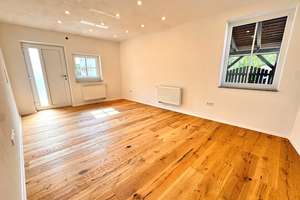 Provisionsfrei - Renovierte 3 Zimmer Wohnung mit Terrasse und Stellplatz in Heßdorf – Erlanger Straße 11, 91093 Heßdorf – Vorschaubild 1