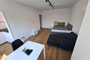 Erstbezug nach Komplettsanierung - voll möbliertes Apartment in U-Bahn-Nähe (U3) – Die vollständige Adresse der Immobilie erhältst du vom Anbieter., 81476 Forstenried, München – Vorschaubild 2