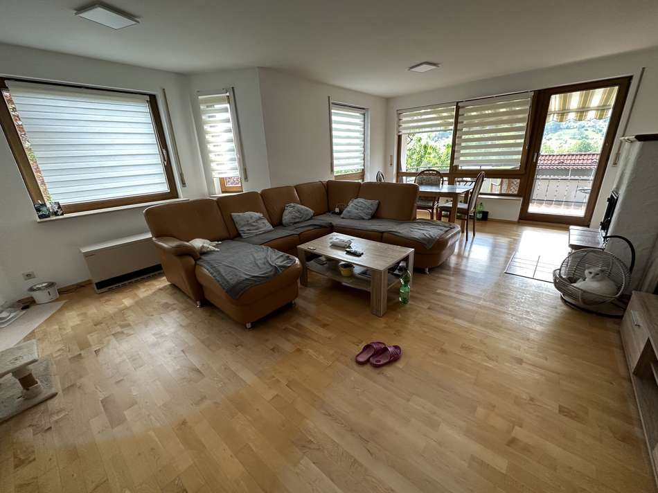 großes Wohnzimmer
