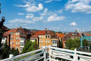 Charmante 2,5-Zimmer Dachgeschosswohnung in Stuttgart West – Rotebühlstraße 154, 70197 Rotebühl, Stuttgart – Vorschaubild 1
