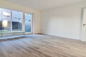 Von privat - schöne 3-Zi.-Whg. + Garten + Terrasse in Paderborn Schloß Neuhaus, ruhige + tolle Lage