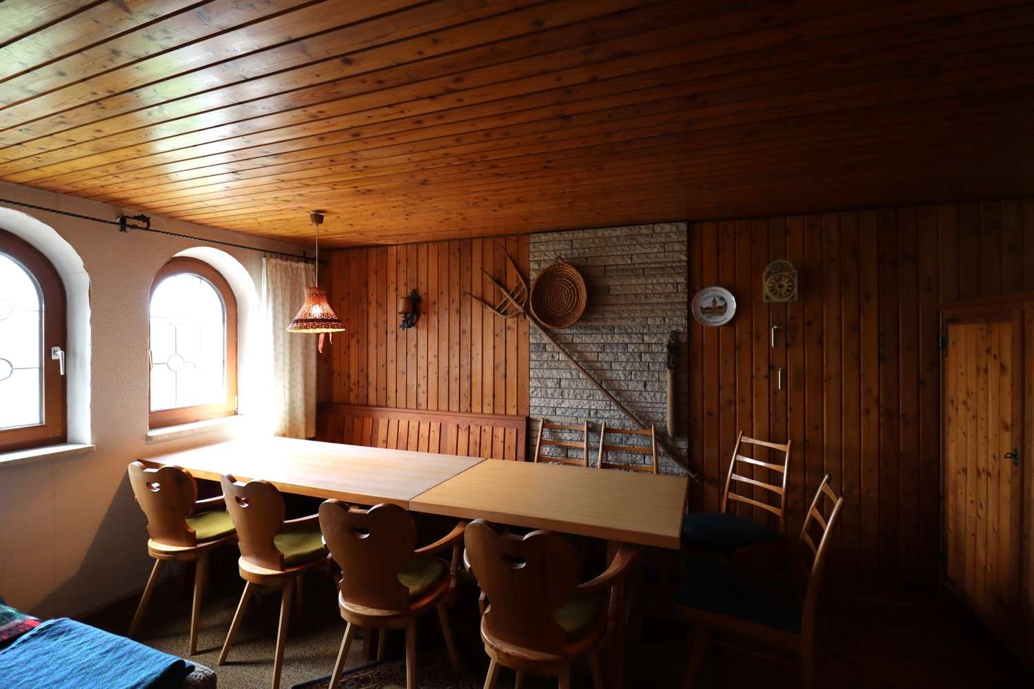 Immobilie in Ansbach - Hier lässt es sich Leben! Viel Platz, ein großes Grundstück und jede Menge Highlights - Bild 2