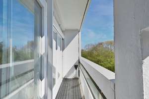 Lichtdurchflutetes Apartment mit Loggia und Blick auf die Elbvororte  – Die vollständige Adresse der Immobilie erhältst du vom Anbieter., 22609 Osdorf, Hamburg – Vorschaubild 7