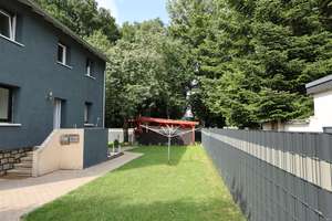 Zweifamilienhaus mit 8 Zimmern, großem Garten und 3 Garagen - 1800€ Kaltmieteinnahmen pro Monat – Die vollständige Adresse der Immobilie erhältst du vom Anbieter., 49477 Ibbenbüren – Vorschaubild 2