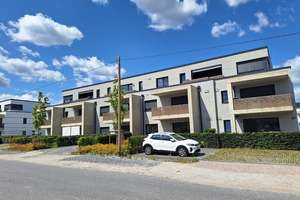 Erdgeschoss 3 Zimmer mit Terrasse und Einbauküche im Neubau