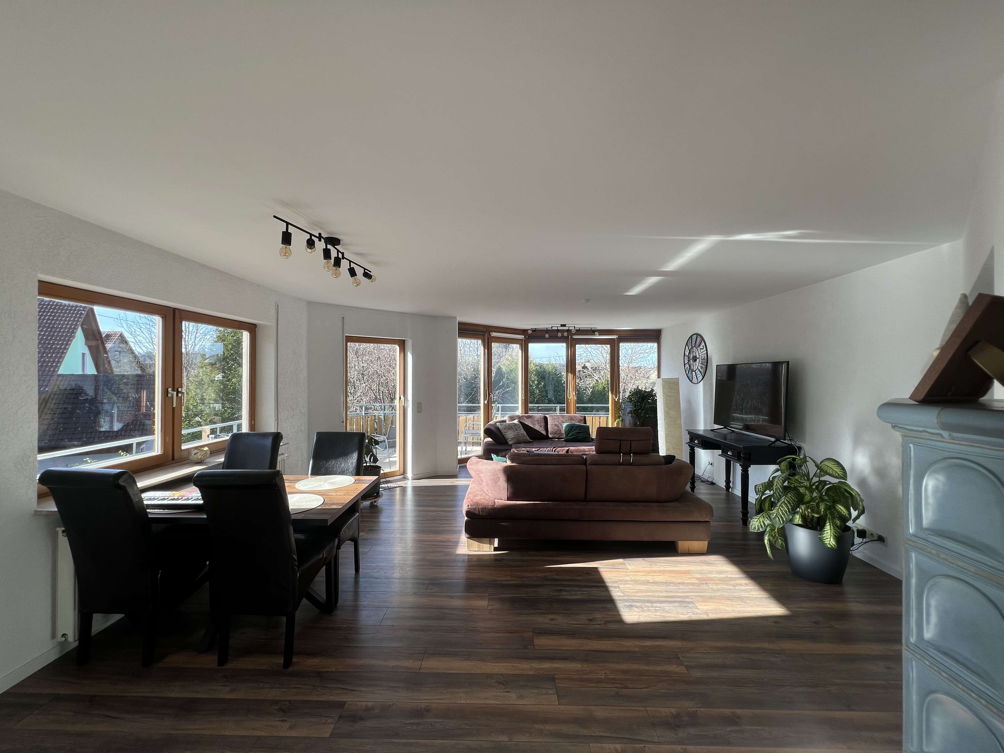 Immobilie in Dunningen - Familientraum in bevorzugter Wohnlage - Charmantes Zweifamilienhaus mit Einliegerwohnung - Bild 10