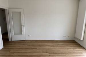 Komplett modernisierte 2 ½-Zimmer-Eigentumswohnung Staffelgeschoss / Endetage mit zwei Balkonen – Die vollständige Adresse der Immobilie erhältst du vom Anbieter., 22041 Wandsbek (Ortsteil), Hamburg – Vorschaubild 10