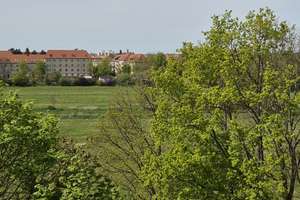 In gepflegter Wohnanlage* 2-Zimmer mit SW-Balkon, Tageslichtbad  zum selbst renovieren! – Berchtesgadener Straße 47, 1279 Laubegast, Dresden – Vorschaubild 2