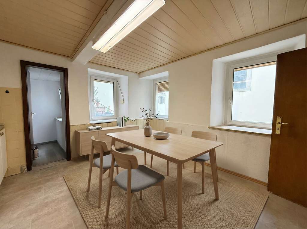 Immobilie in Wolfstein - Altbau mit Renovierungsbedarf in zentraler Lage von Wolfstein - Bild 4